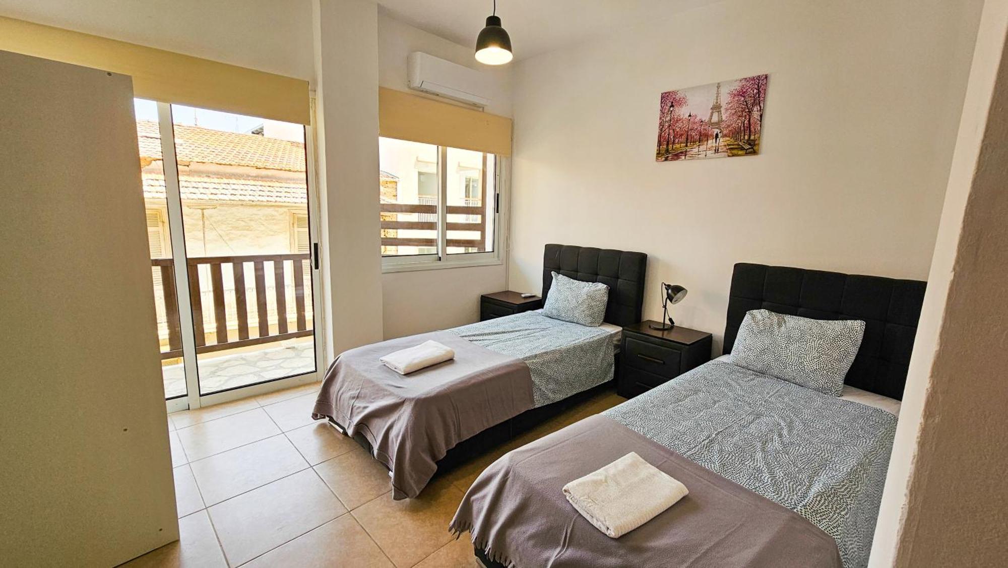 Sky Line City Apartment, 150M From Chabad Lubavitch 라르나카 외부 사진